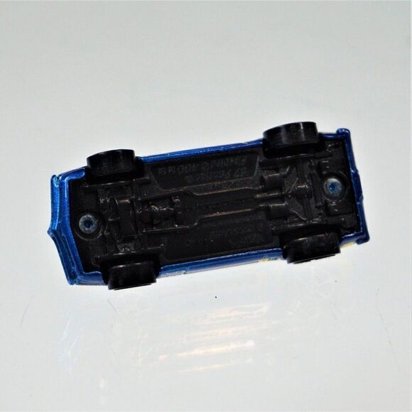 2009 Hot Wheels Blue '67 Pontiac Firebird 400 - Picture 6 of 7